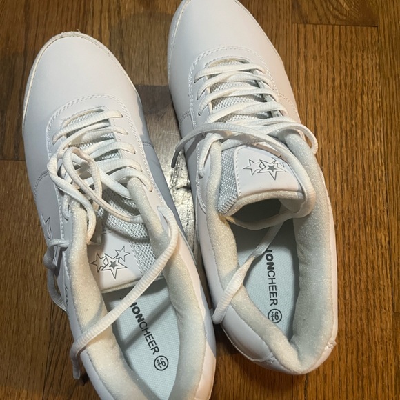 New in box ION CHEER celebration SHOE white leather cheer shoes sz 9 1/2 - Picture 7 of 11